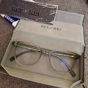 RES/REI Transparent Gray Glasses model:531